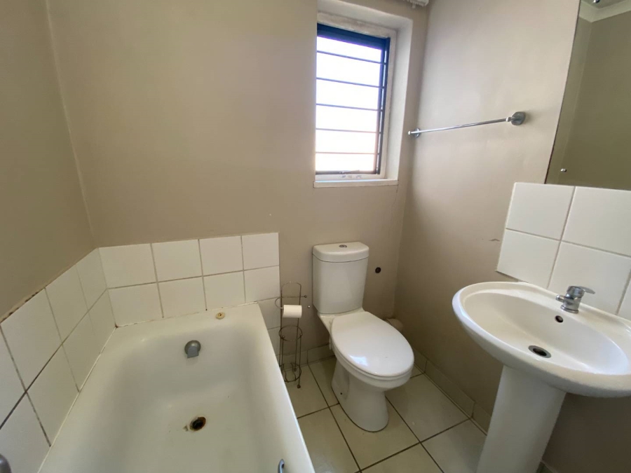 1 Bedroom Property for Sale in Maitland Western Cape